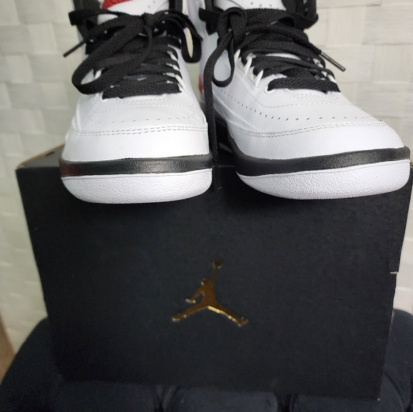 Air Jordan 2 Retro Boys 5y White, Black, Red - Picture 5 of 7